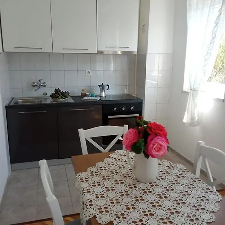 Apartment Tina Pag Town
